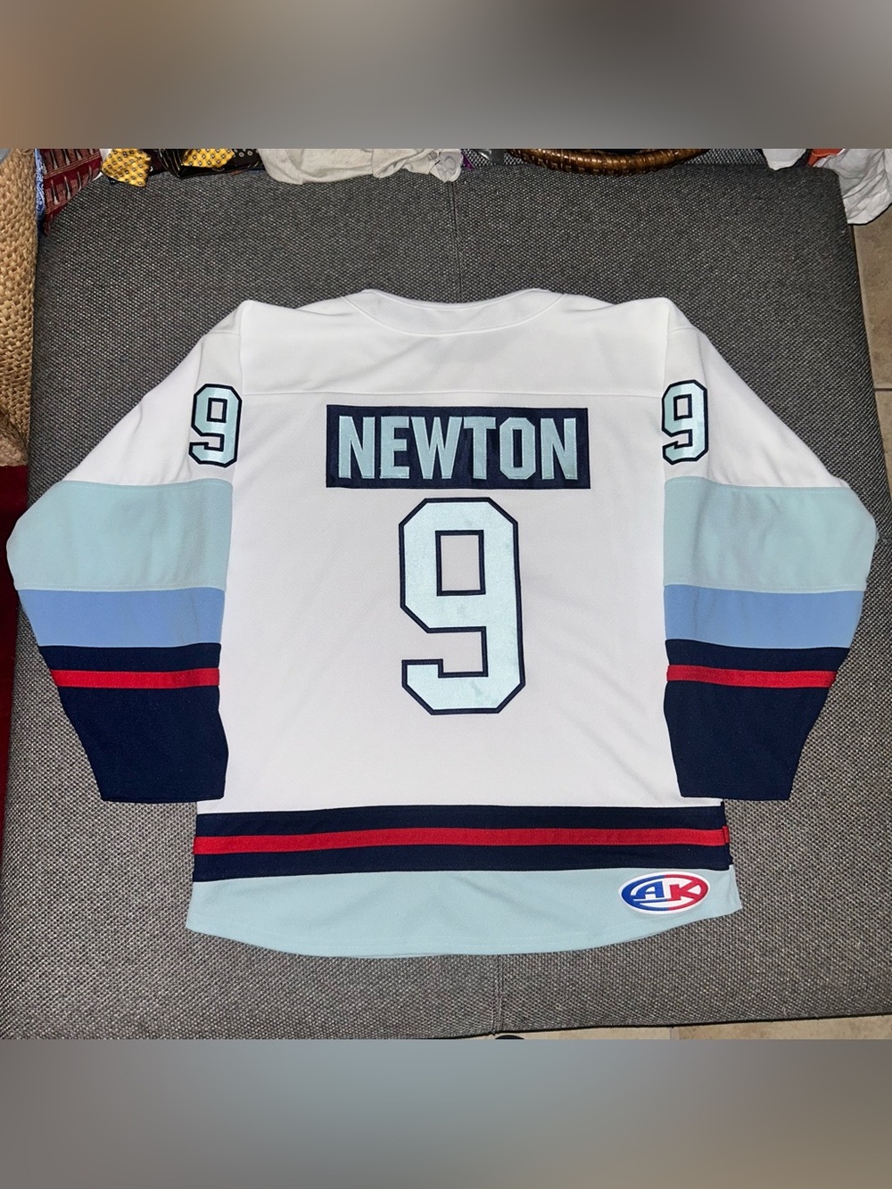 Y2K NHL Seattle Kraken Embroidered Hockey Jersey Size Medium